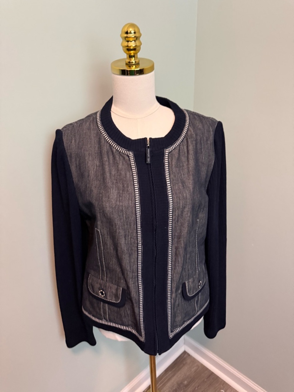 St. Johnβ Sport Denim Knit Zip Jacket Gray Navy Contrast Stitching Medium NWOT